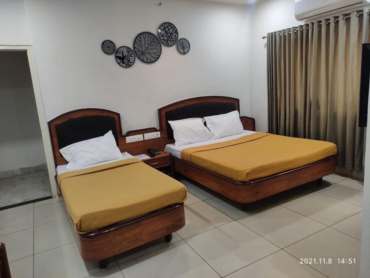 Hotel Tirth Ankleshwar Экстерьер фото