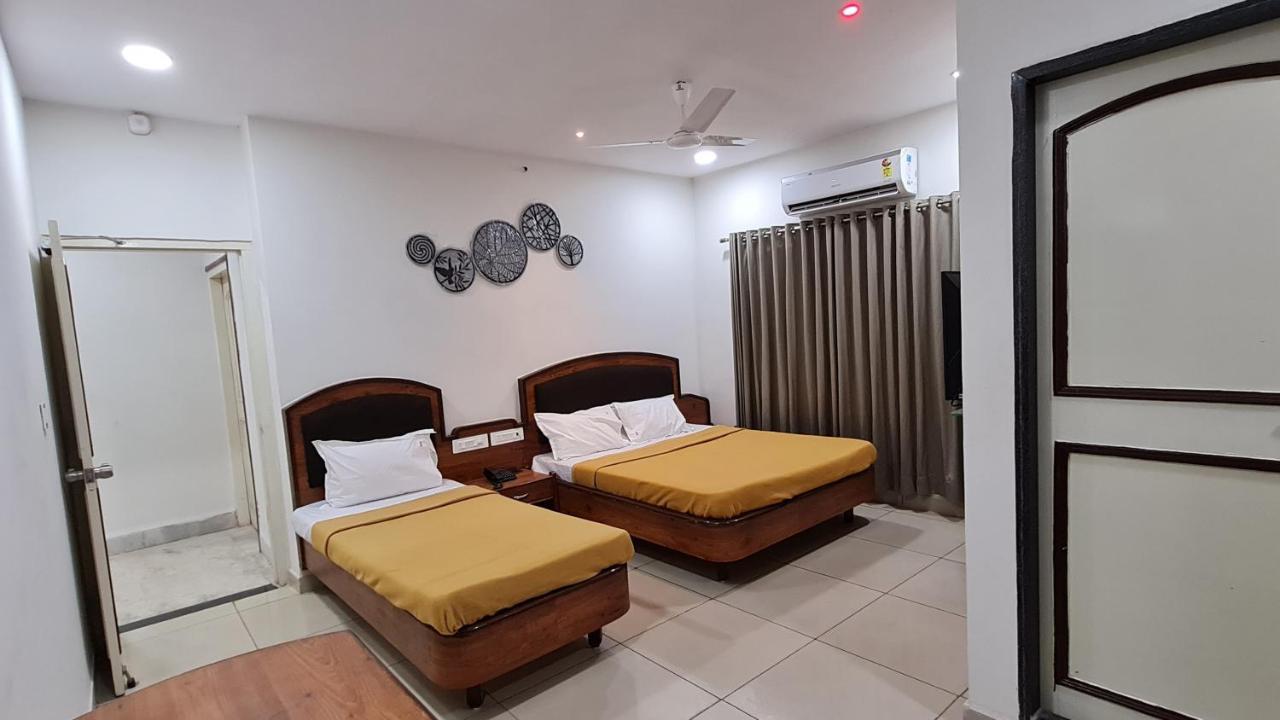 Hotel Tirth Ankleshwar Экстерьер фото