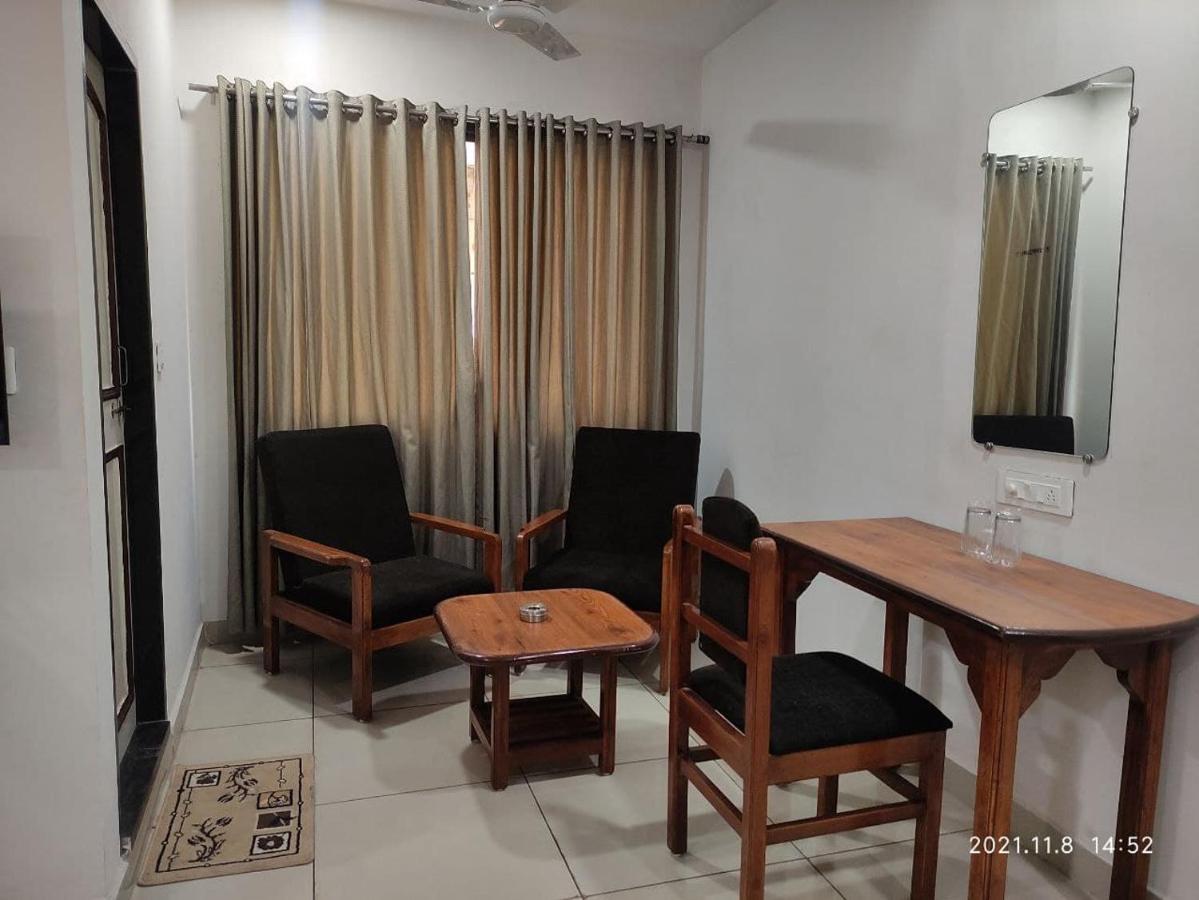 Hotel Tirth Ankleshwar Экстерьер фото