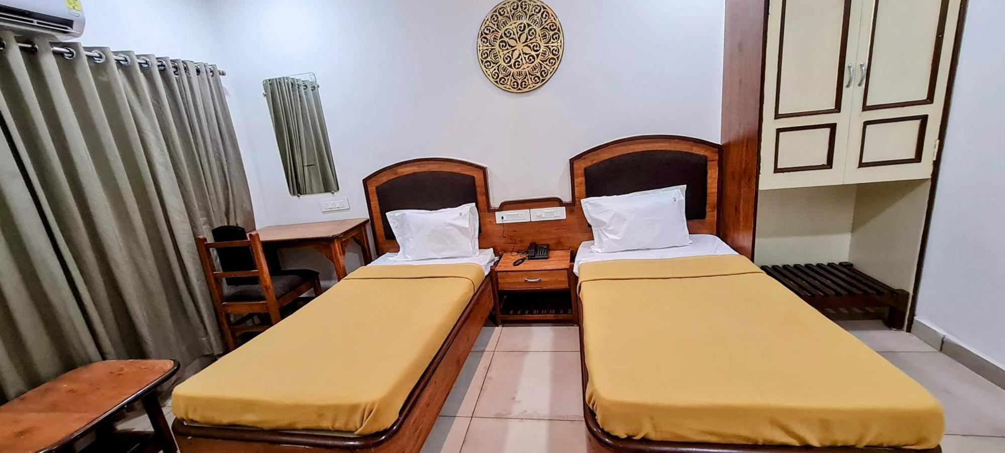 Hotel Tirth Ankleshwar Экстерьер фото